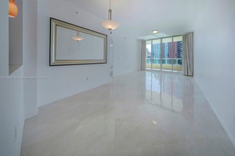 Condo in Aventura, Florida, 3 bedrooms  № 1353929 - photo 2