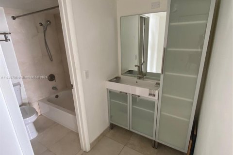 Copropriété à vendre à Aventura, Floride: 1 chambre, 68.84 m2 № 1282761 - photo 3