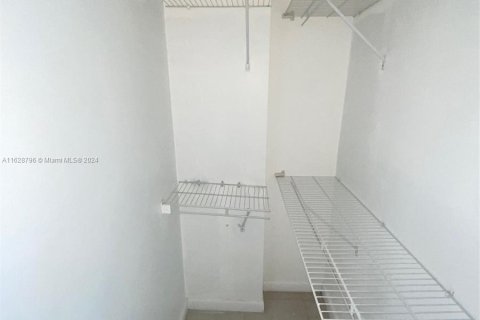 Купить кондоминиум в Авентура, Флорида 1 спальня, 68.84м2, № 1282761 - фото 1