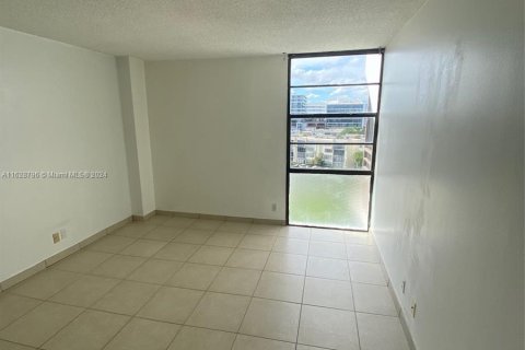 Copropriété à vendre à Aventura, Floride: 1 chambre, 68.84 m2 № 1282761 - photo 5