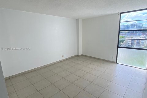 Copropriété à vendre à Aventura, Floride: 1 chambre, 68.84 m2 № 1282761 - photo 6