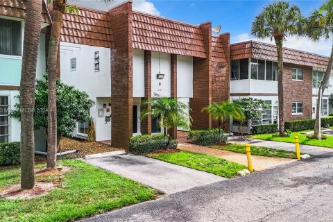 Copropriété à vendre à Lauderhill, Floride: 1 chambre, 86.21 m2 № 1282807 - photo 1