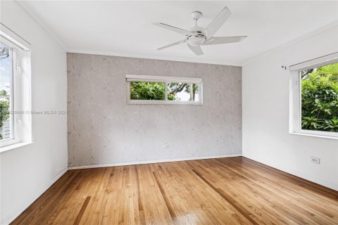 Casa en venta en Miami Beach, Florida, 4 dormitorios, 169.92 m2 № 1282855 - foto 25