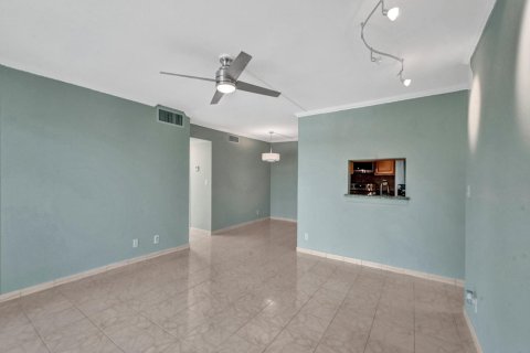 Condo in Fort Lauderdale, Florida, 2 bedrooms  № 927956 - photo 24