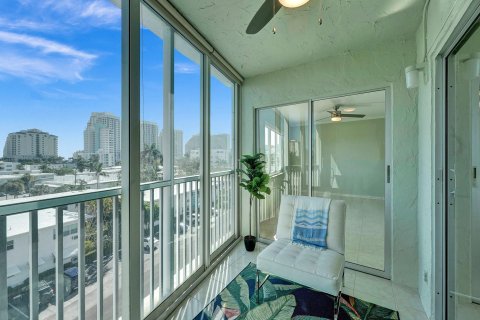 Condo in Fort Lauderdale, Florida, 2 bedrooms  № 927956 - photo 13