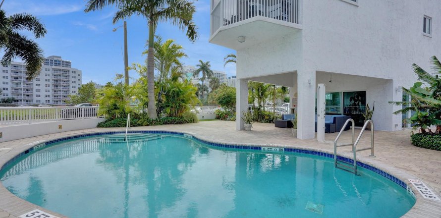 Condo in Fort Lauderdale, Florida, 2 bedrooms  № 927956