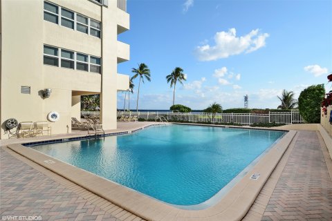 Condo in Fort Lauderdale, Florida, 2 bedrooms  № 981683 - photo 11