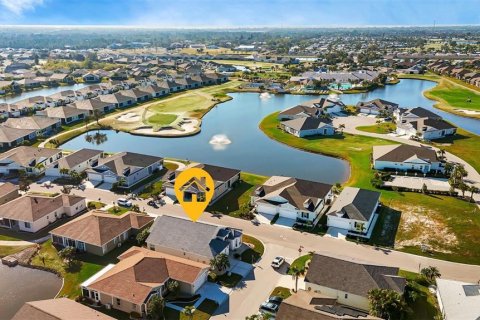Villa ou maison à vendre à Port Charlotte, Floride: 2 chambres, 177.54 m2 № 990722 - photo 22