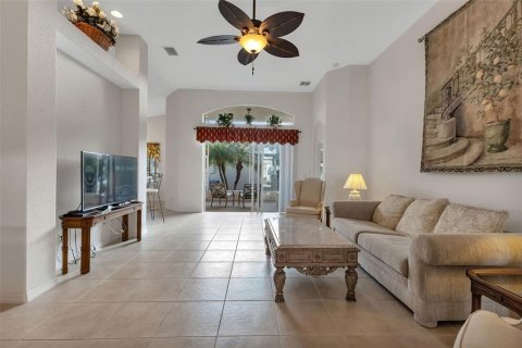Villa ou maison à vendre à Port Charlotte, Floride: 2 chambres, 177.54 m2 № 990722 - photo 5