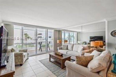 Copropriété à vendre à South Palm Beach, Floride: 2 chambres, 130.25 m2 № 1383064 - photo 4