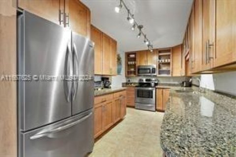 Copropriété à vendre à South Palm Beach, Floride: 2 chambres, 130.25 m2 № 1383064 - photo 3