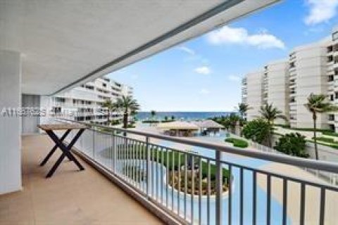 Condominio en venta en South Palm Beach, Florida, 2 dormitorios, 130.25 m2 № 1383064 - foto 13