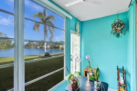 Condo in Sunrise, Florida, 2 bedrooms  № 1141162 - photo 9