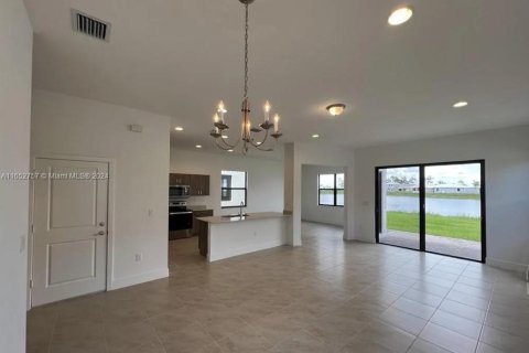 Casa en venta en Ave Maria, Florida, 3 dormitorios, 179.58 m2 № 1346025 - foto 2