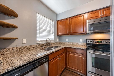 Casa en venta en Tampa, Florida, 3 dormitorios, 81.75 m2 № 1359862 - foto 6