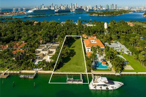 Land in Miami Beach, Florida № 147947 - photo 1