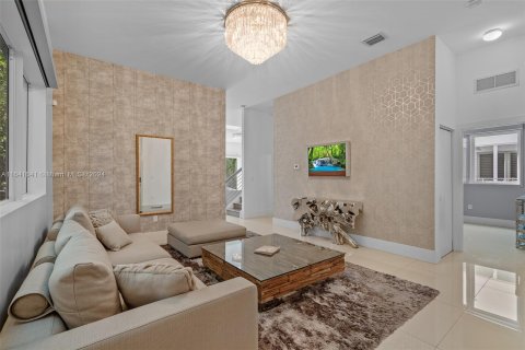 Villa ou maison à vendre à Sunny Isles Beach, Floride: 5 chambres, 293.2 m2 № 1321114 - photo 6