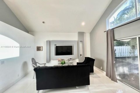 Casa en venta en Hollywood, Florida, 4 dormitorios, 199.74 m2 № 873307 - foto 16