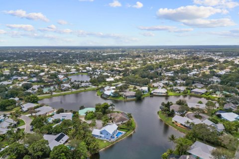 House in Hobe Sound, Florida 4 bedrooms, 209.4 sq.m. № 1177379 - photo 13