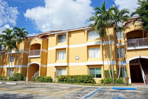 Condominio en venta en Oakland Park, Florida, 2 dormitorios, 116.69 m2 № 1329302 - foto 1