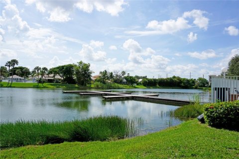 Condo in Oakland Park, Florida, 2 bedrooms  № 1329302 - photo 22