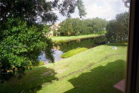 Condo in Oakland Park, Florida, 2 bedrooms  № 1329302 - photo 18