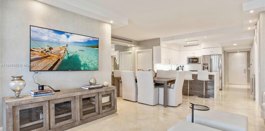 Condo in Miami Beach, Florida, 2 bedrooms  № 1328993