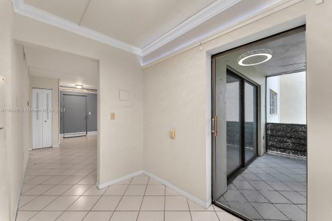 Copropriété à vendre à Lauderhill, Floride: 1 chambre, 70.14 m2 № 1329299 - photo 6