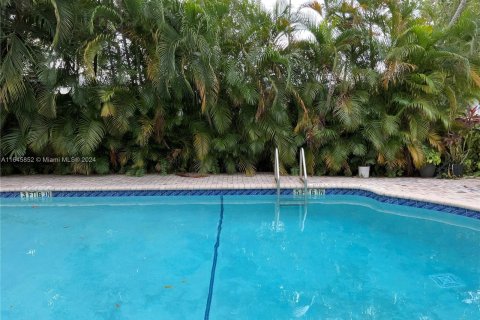 Condominio en venta en Fort Lauderdale, Florida, 1 dormitorio, 72.46 m2 № 1328979 - foto 18