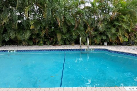 Condominio en venta en Fort Lauderdale, Florida, 1 dormitorio, 72.46 m2 № 1328979 - foto 15