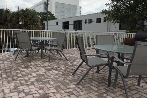 Condominio en venta en Fort Lauderdale, Florida, 1 dormitorio, 72.46 m2 № 1328979 - foto 17