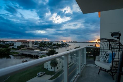 Condominio en venta en Clearwater, Florida, 2 dormitorios, 130.9 m2 № 1388523 - foto 5