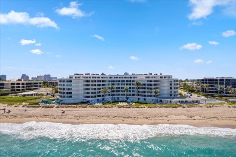 Condo in Palm Beach, Florida, 2 bedrooms  № 1127798 - photo 3