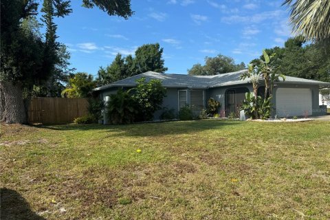 House in Port Charlotte, Florida 2 bedrooms, 126.63 sq.m. № 1386475 - photo 6