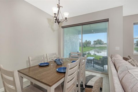 Adosado en venta en Saint Petersburg, Florida, 3 dormitorios, 176.05 m2 № 1341796 - foto 8