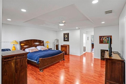 Villa ou maison à vendre à Miami, Floride: 4 chambres, 252.32 m2 № 1345305 - photo 30