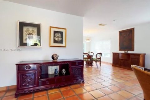 Villa ou maison à vendre à Miami, Floride: 4 chambres, 252.32 m2 № 1345305 - photo 5