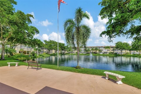 Condominio en venta en Lauderdale Lakes, Florida, 2 dormitorios, 87.7 m2 № 1345256 - foto 30