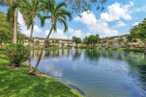 Condo in Lauderdale Lakes, Florida, 2 bedrooms  № 1345256 - photo 25