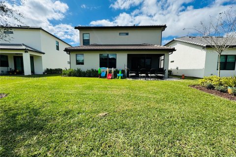 Villa ou maison à vendre à Tamarac, Floride: 4 chambres, 245.82 m2 № 1345204 - photo 2