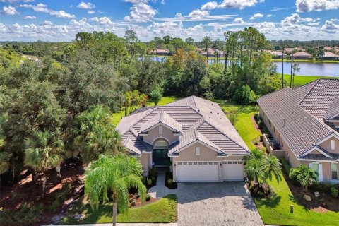 Villa ou maison à vendre à North Port, Floride: 3 chambres, 242.29 m2 № 1396342 - photo 5