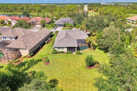 Villa ou maison à vendre à North Port, Floride: 3 chambres, 242.29 m2 № 1396342 - photo 4