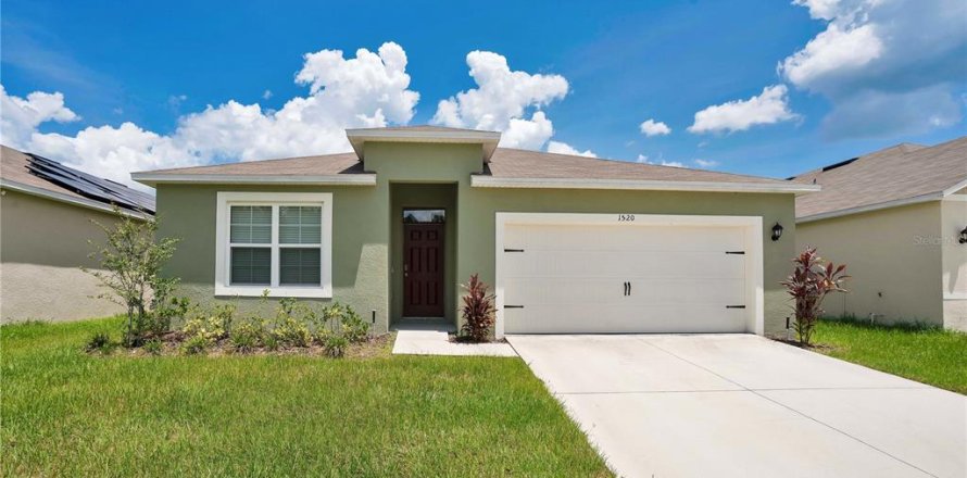 House in Davenport, Florida 4 bedrooms, 171.96 sq.m. № 1303092