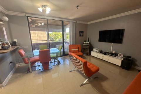 Condominio en venta en Miami, Florida, 2 dormitorios, 89.28 m2 № 1117456 - foto 3