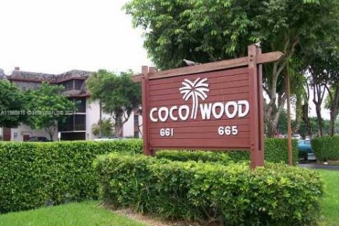 Condominio en venta en Miami, Florida, 2 dormitorios, 89.28 m2 № 1117456 - foto 1