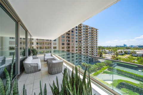 Condominio en venta en Bal Harbour, Florida, 2 dormitorios, 178.09 m2 № 1146362 - foto 23