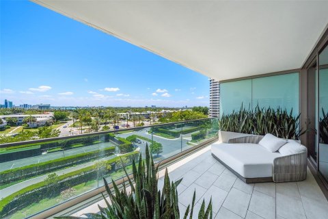 Condominio en venta en Bal Harbour, Florida, 2 dormitorios, 178.09 m2 № 1146362 - foto 11