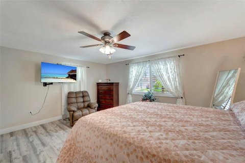 Casa en venta en North Port, Florida, 3 dormitorios, 140.75 m2 № 1338441 - foto 17