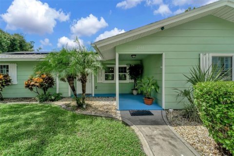 House in North Port, Florida 3 bedrooms, 140.75 sq.m. № 1338441 - photo 3