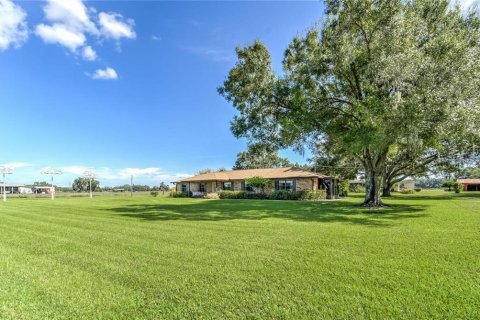 House in Plant City, Florida 4 bedrooms, 197.51 sq.m. № 1350515 - photo 24